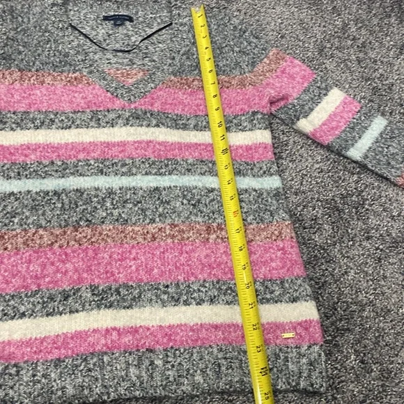 Tommy Hilfiger V-Neck Sweater S/P - Picture 5 of 8